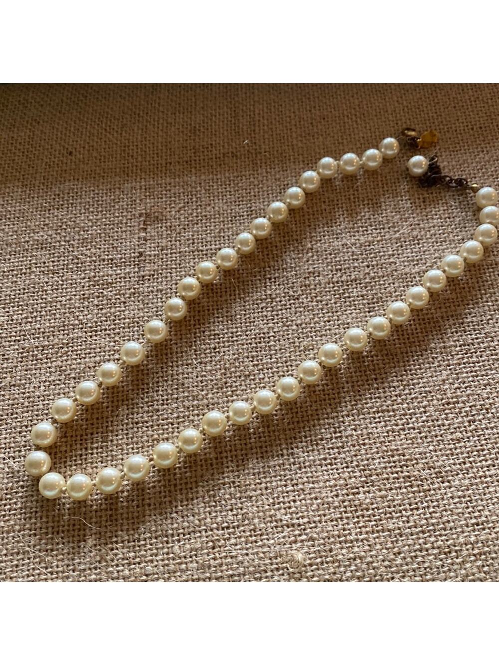 Nolan Miller vintage pearl necklace